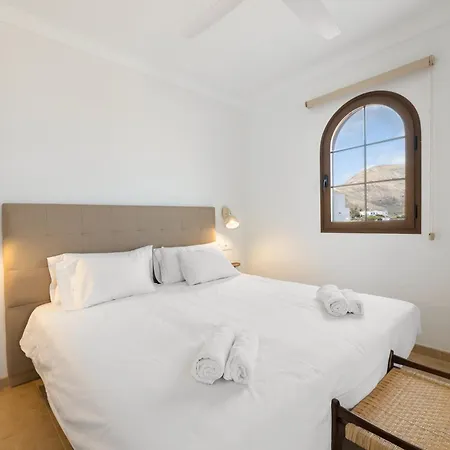 Home2book Exclusive Volcan Art & Light *